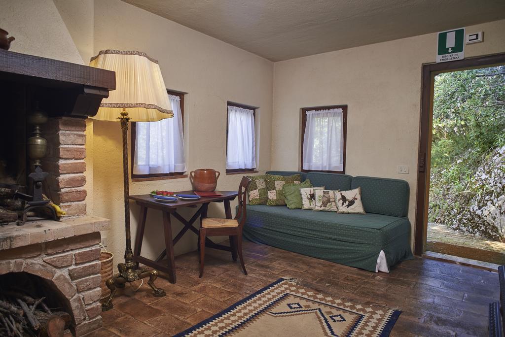 Residenza D'Epoca Eremo Delle Grazie Hotel Monteluco ห้อง รูปภาพ