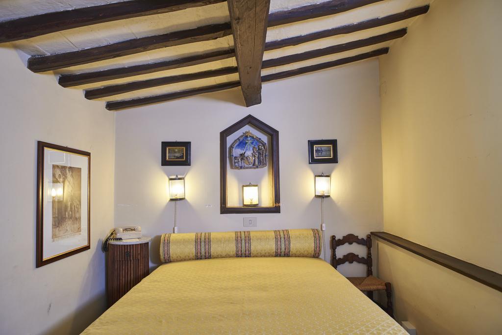 Residenza D'Epoca Eremo Delle Grazie Hotel Monteluco ห้อง รูปภาพ